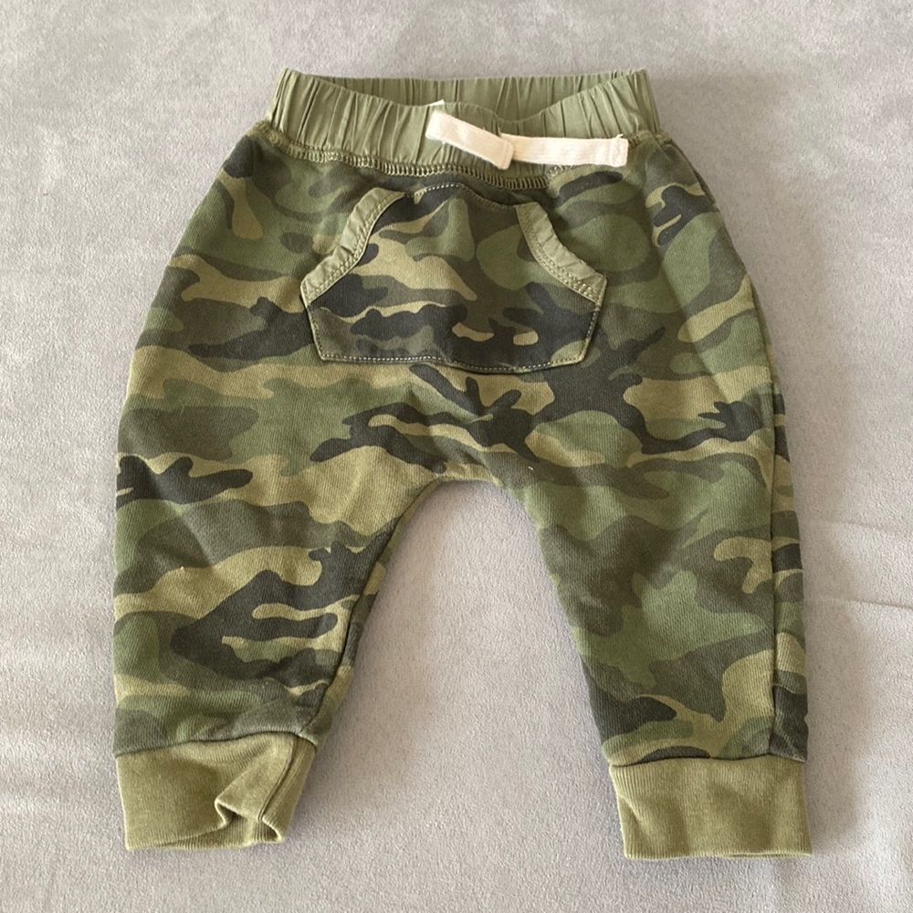 Baby Gap 6-12 month camo joggers